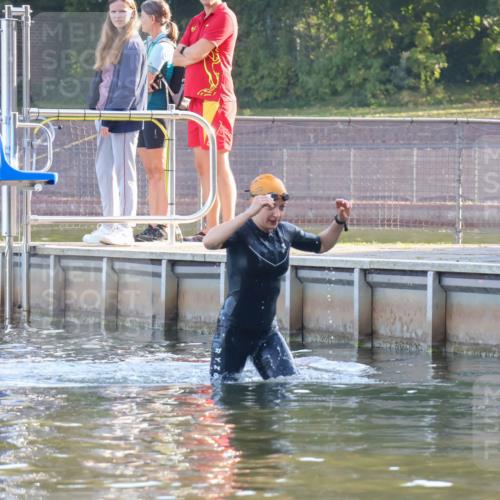 08.09.2024 - Stadtparktriathlon Luisa Fischer http://msf.ph/oto/6997672 08.09.2024 09:04:58 Schwimmen 131 meine-sportfotos.de