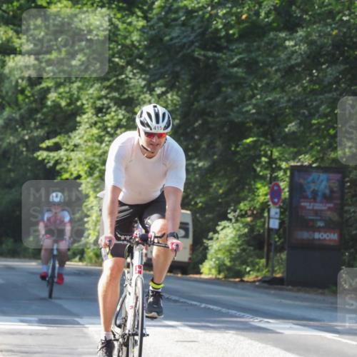 08.09.2024 - Stadtparktriathlon Zöllner http://msf.ph/oto/6997720 08.09.2024 10:52:19 Radfahren 299, 347, 364, 403, 415, 1937 meine-sportfotos.de