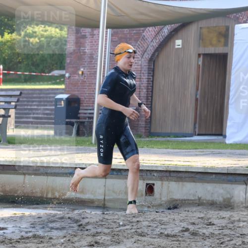 08.09.2024 - Stadtparktriathlon Luisa Fischer http://msf.ph/oto/6997731 08.09.2024 09:05:03 Schwimmen 131 meine-sportfotos.de