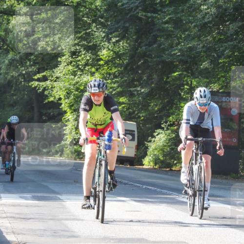 08.09.2024 - Stadtparktriathlon Zöllner http://msf.ph/oto/6997735 08.09.2024 10:52:26 Radfahren 299, 348, 357, 364, 1937 meine-sportfotos.de