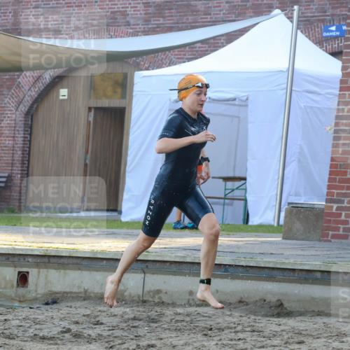 08.09.2024 - Stadtparktriathlon Luisa Fischer http://msf.ph/oto/6997739 08.09.2024 09:05:04 Schwimmen 131 meine-sportfotos.de