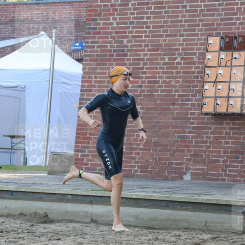 08.09.2024 - Stadtparktriathlon Luisa Fischer http://msf.ph/oto/6997746 08.09.2024 09:05:04 Schwimmen 131 meine-sportfotos.de
