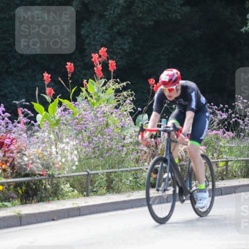 08.09.2024 - Stadtparktriathlon Zöllner http://msf.ph/oto/6997751 08.09.2024 12:25:07 Radfahren 748, 841, 869 meine-sportfotos.de