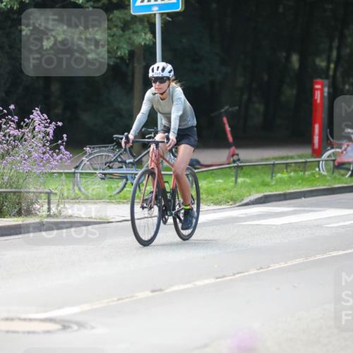 08.09.2024 - Stadtparktriathlon Zöllner http://msf.ph/oto/6997762 08.09.2024 12:25:12 Radfahren 748, 751, 758, 788, 834, 852, 869, 908 meine-sportfotos.de