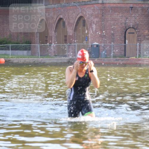 08.09.2024 - Stadtparktriathlon Luisa Fischer http://msf.ph/oto/6997763 08.09.2024 09:05:18 Schwimmen 133 meine-sportfotos.de