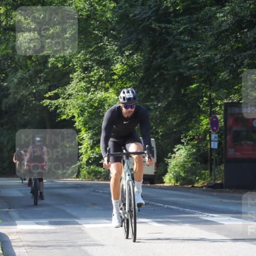 08.09.2024 - Stadtparktriathlon Zöllner http://msf.ph/oto/6997808 08.09.2024 10:52:54 Radfahren 363, 371, 437 meine-sportfotos.de