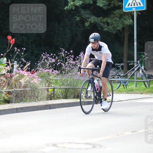 08.09.2024 - Stadtparktriathlon Zöllner http://msf.ph/oto/6997845 08.09.2024 12:25:24 Radfahren 751, 758, 771, 788, 794, 825, 855, 871, 874, 880, 908 meine-sportfotos.de