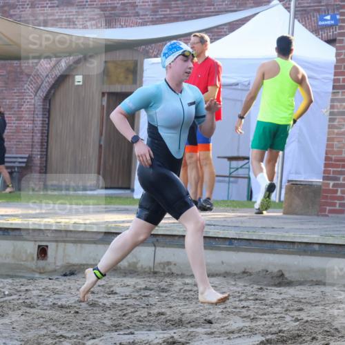 08.09.2024 - Stadtparktriathlon Luisa Fischer http://msf.ph/oto/6997863 08.09.2024 09:05:36 Schwimmen 159 meine-sportfotos.de