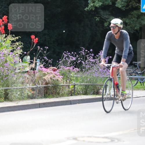 08.09.2024 - Stadtparktriathlon Zöllner http://msf.ph/oto/6997867 08.09.2024 12:25:28 Radfahren 771, 825, 855, 874 meine-sportfotos.de