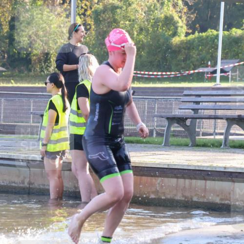 08.09.2024 - Stadtparktriathlon Luisa Fischer http://msf.ph/oto/6997891 08.09.2024 09:05:57 Schwimmen 154, 167 meine-sportfotos.de