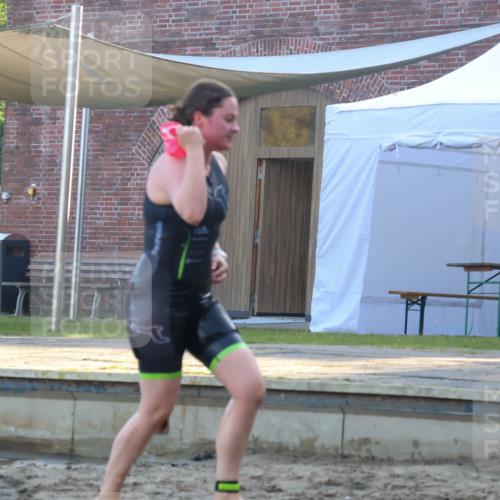 08.09.2024 - Stadtparktriathlon Luisa Fischer http://msf.ph/oto/6997896 08.09.2024 09:05:58 Schwimmen 154, 167 meine-sportfotos.de