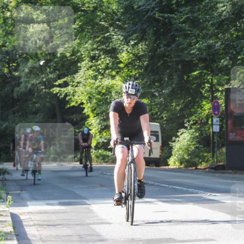 08.09.2024 - Stadtparktriathlon Zöllner http://msf.ph/oto/6997920 08.09.2024 10:53:40 Radfahren 282, 285, 293, 303, 318, 387, 391, 392, 419, 423, 449 meine-sportfotos.de