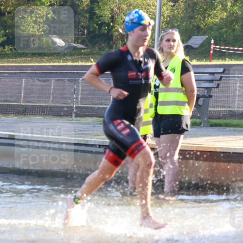 08.09.2024 - Stadtparktriathlon Luisa Fischer http://msf.ph/oto/6997946 08.09.2024 09:06:05 Schwimmen 153, 154 meine-sportfotos.de