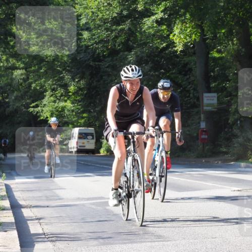 08.09.2024 - Stadtparktriathlon Zöllner http://msf.ph/oto/6997952 08.09.2024 10:53:46 Radfahren 285, 318, 387, 391, 405, 423, 449 meine-sportfotos.de