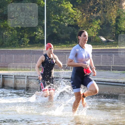 08.09.2024 - Stadtparktriathlon Luisa Fischer http://msf.ph/oto/6997970 08.09.2024 09:06:13 Schwimmen 153, 172 meine-sportfotos.de