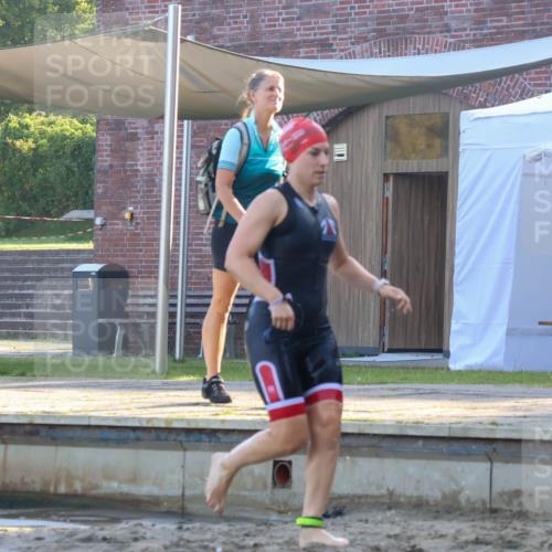 08.09.2024 - Stadtparktriathlon Luisa Fischer http://msf.ph/oto/6997993 08.09.2024 09:06:16 Schwimmen 153, 172 meine-sportfotos.de