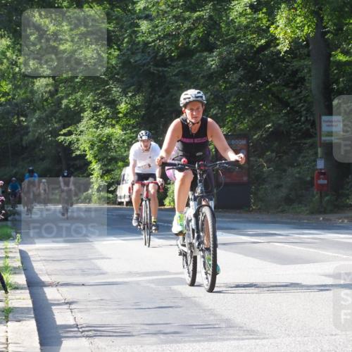 08.09.2024 - Stadtparktriathlon Zöllner http://msf.ph/oto/6997997 08.09.2024 10:54:07 Radfahren 305, 380, 440, 446, 447, 471, 558 meine-sportfotos.de