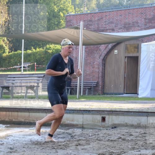 08.09.2024 - Stadtparktriathlon Luisa Fischer http://msf.ph/oto/6998035 08.09.2024 09:06:35 Schwimmen 174 meine-sportfotos.de