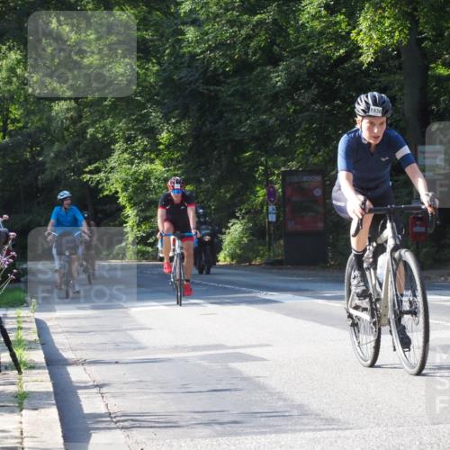 08.09.2024 - Stadtparktriathlon Zöllner http://msf.ph/oto/6998037 08.09.2024 10:54:20 Radfahren 251, 273, 316, 381, 408, 429, 1936 meine-sportfotos.de