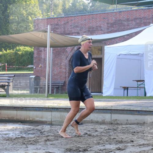 08.09.2024 - Stadtparktriathlon Luisa Fischer http://msf.ph/oto/6998039 08.09.2024 09:06:35 Schwimmen 174 meine-sportfotos.de