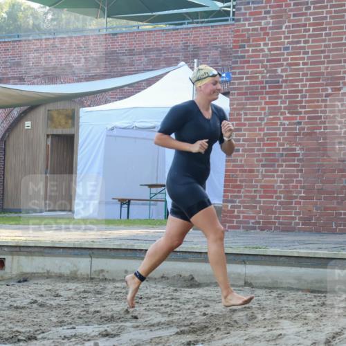 08.09.2024 - Stadtparktriathlon Luisa Fischer http://msf.ph/oto/6998044 08.09.2024 09:06:35 Schwimmen 174 meine-sportfotos.de