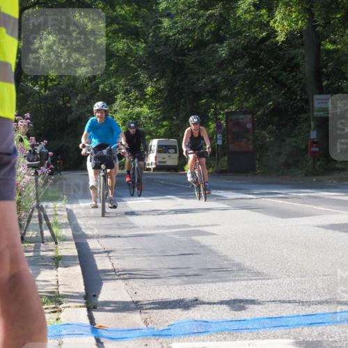 08.09.2024 - Stadtparktriathlon Zöllner http://msf.ph/oto/6998049 08.09.2024 10:54:22 Radfahren 251, 273, 316, 381, 408, 429, 1936 meine-sportfotos.de