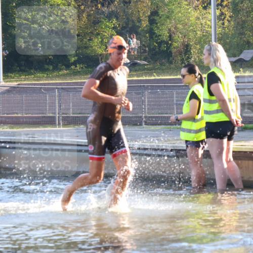 08.09.2024 - Stadtparktriathlon Luisa Fischer http://msf.ph/oto/6998074 08.09.2024 09:06:45 Schwimmen 138, 150, 163 meine-sportfotos.de