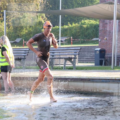 08.09.2024 - Stadtparktriathlon Luisa Fischer http://msf.ph/oto/6998083 08.09.2024 09:06:46 Schwimmen 138, 150, 163 meine-sportfotos.de