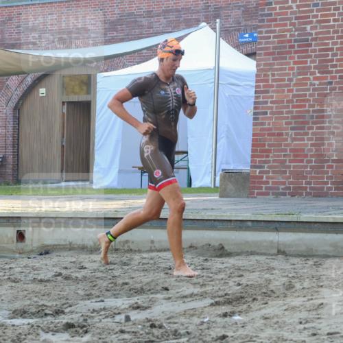 08.09.2024 - Stadtparktriathlon Luisa Fischer http://msf.ph/oto/6998097 08.09.2024 09:06:47 Schwimmen 138, 150, 163 meine-sportfotos.de