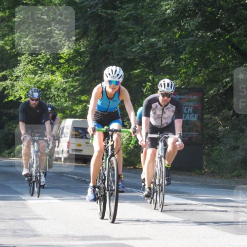 08.09.2024 - Stadtparktriathlon Zöllner http://msf.ph/oto/6998134 08.09.2024 10:54:54 Radfahren 43, 352, 385, 393, 406, 549, 551 meine-sportfotos.de