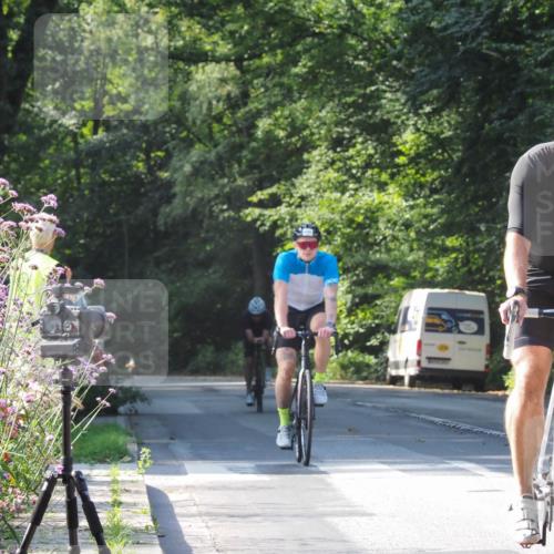 08.09.2024 - Stadtparktriathlon Zöllner http://msf.ph/oto/6998157 08.09.2024 10:54:56 Radfahren 43, 352, 385, 393, 406, 549, 551 meine-sportfotos.de