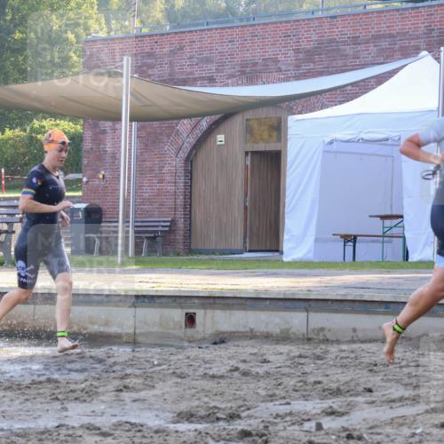 08.09.2024 - Stadtparktriathlon Luisa Fischer http://msf.ph/oto/6998181 08.09.2024 09:07:01 Schwimmen 140, 151, 163 meine-sportfotos.de