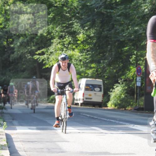 08.09.2024 - Stadtparktriathlon Zöllner http://msf.ph/oto/6998220 08.09.2024 10:55:18 Radfahren 343, 373, 376, 386, 416, 425, 432, 445, 458, 526, 552 meine-sportfotos.de