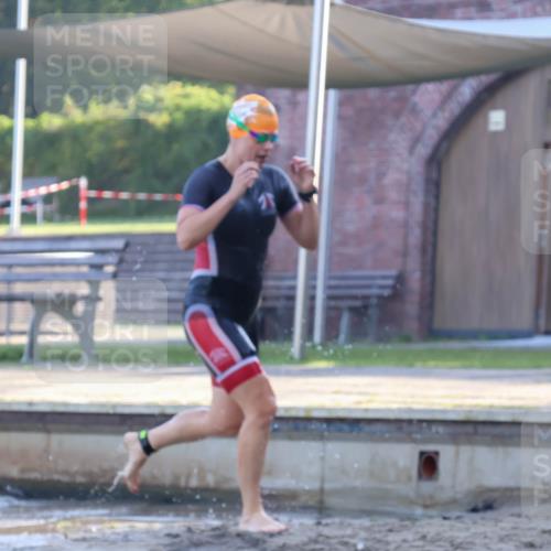 08.09.2024 - Stadtparktriathlon Luisa Fischer http://msf.ph/oto/6998242 08.09.2024 09:07:22 Schwimmen 144, 157, 173 meine-sportfotos.de