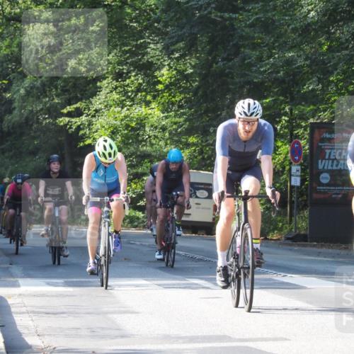 08.09.2024 - Stadtparktriathlon Zöllner http://msf.ph/oto/6998267 08.09.2024 10:55:25 Radfahren 281, 296, 320, 343, 346, 373, 445, 456, 458, 526, 536, 552 meine-sportfotos.de