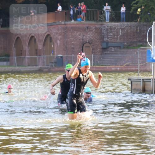 08.09.2024 - Stadtparktriathlon Luisa Fischer http://msf.ph/oto/6998292 08.09.2024 09:07:49 Schwimmen 134, 171 meine-sportfotos.de