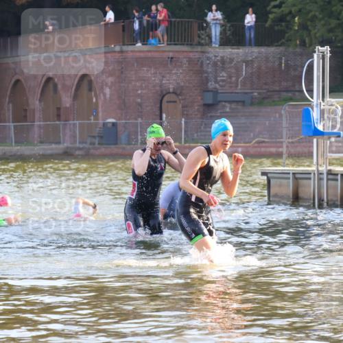 08.09.2024 - Stadtparktriathlon Luisa Fischer http://msf.ph/oto/6998297 08.09.2024 09:07:50 Schwimmen 134, 171 meine-sportfotos.de