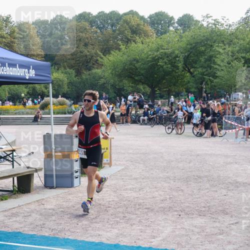 08.09.2024 - Stadtparktriathlon Luisa Fischer http://msf.ph/oto/6998322 08.09.2024 11:59:00 Ziel 465, 481, 511 meine-sportfotos.de