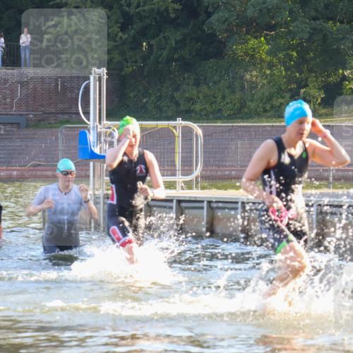 08.09.2024 - Stadtparktriathlon Luisa Fischer http://msf.ph/oto/6998332 08.09.2024 09:07:52 Schwimmen 52, 132, 134, 171 meine-sportfotos.de