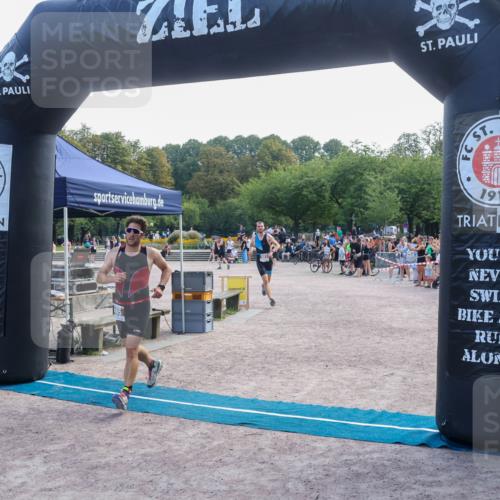 08.09.2024 - Stadtparktriathlon Luisa Fischer http://msf.ph/oto/6998335 08.09.2024 11:59:01 Ziel 465, 481, 511 meine-sportfotos.de