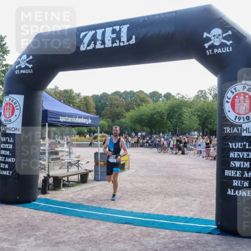 08.09.2024 - Stadtparktriathlon Luisa Fischer http://msf.ph/oto/6998363 08.09.2024 11:59:03 Ziel 465, 481, 511 meine-sportfotos.de