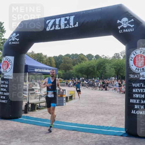 08.09.2024 - Stadtparktriathlon Luisa Fischer http://msf.ph/oto/6998371 08.09.2024 11:59:03 Ziel 465, 481, 511 meine-sportfotos.de