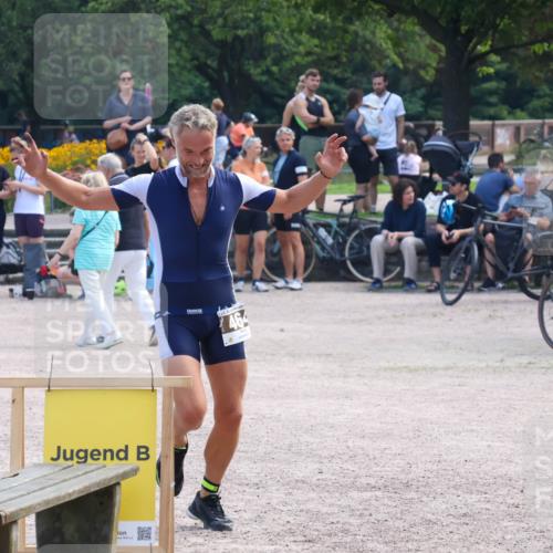 08.09.2024 - Stadtparktriathlon Luisa Fischer http://msf.ph/oto/6998410 08.09.2024 11:59:28 Ziel 464 meine-sportfotos.de