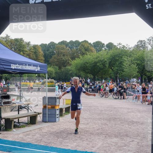 08.09.2024 - Stadtparktriathlon Luisa Fischer http://msf.ph/oto/6998454 08.09.2024 11:59:30 Ziel 464 meine-sportfotos.de