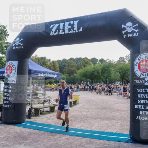08.09.2024 - Stadtparktriathlon Luisa Fischer http://msf.ph/oto/6998483 08.09.2024 11:59:30 Ziel 464 meine-sportfotos.de
