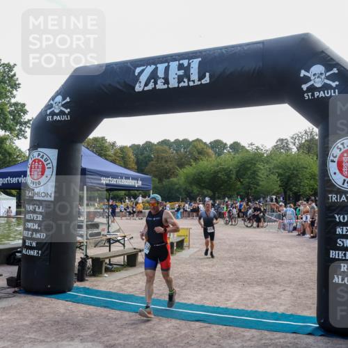 08.09.2024 - Stadtparktriathlon Luisa Fischer http://msf.ph/oto/6998543 08.09.2024 12:00:03 Ziel 492, 506, 514 meine-sportfotos.de