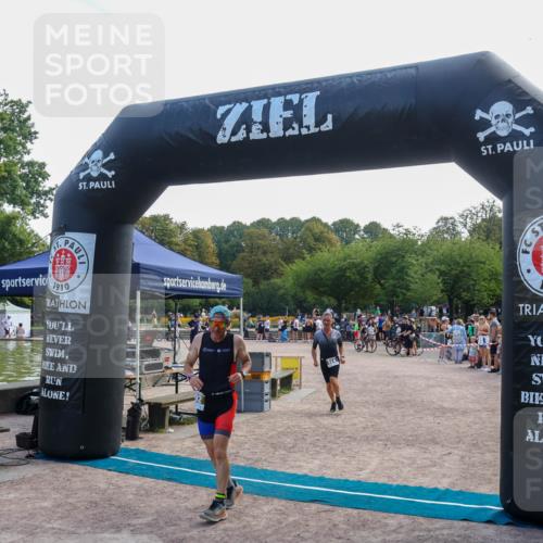 08.09.2024 - Stadtparktriathlon Luisa Fischer http://msf.ph/oto/6998555 08.09.2024 12:00:03 Ziel 492, 506, 514 meine-sportfotos.de