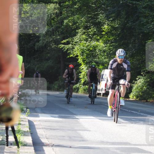 08.09.2024 - Stadtparktriathlon Zöllner http://msf.ph/oto/6998596 08.09.2024 10:56:06 Radfahren 411, 442, 537, 821 meine-sportfotos.de