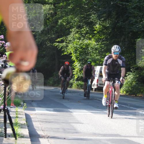 08.09.2024 - Stadtparktriathlon Zöllner http://msf.ph/oto/6998604 08.09.2024 10:56:06 Radfahren 411, 442, 537, 821 meine-sportfotos.de