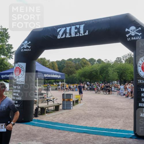 08.09.2024 - Stadtparktriathlon Luisa Fischer http://msf.ph/oto/6998611 08.09.2024 12:00:06 Ziel 492, 506, 514 meine-sportfotos.de